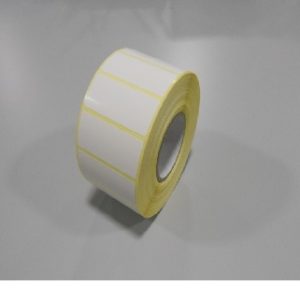 Rotolo etichette adesive poliestere antistrappo